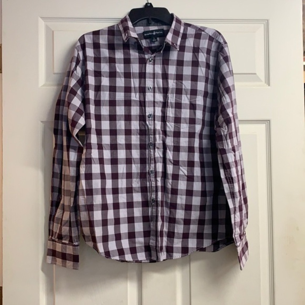 NWOT Men’s Beverly Hills Polo Club Button Down Shirt 🍀